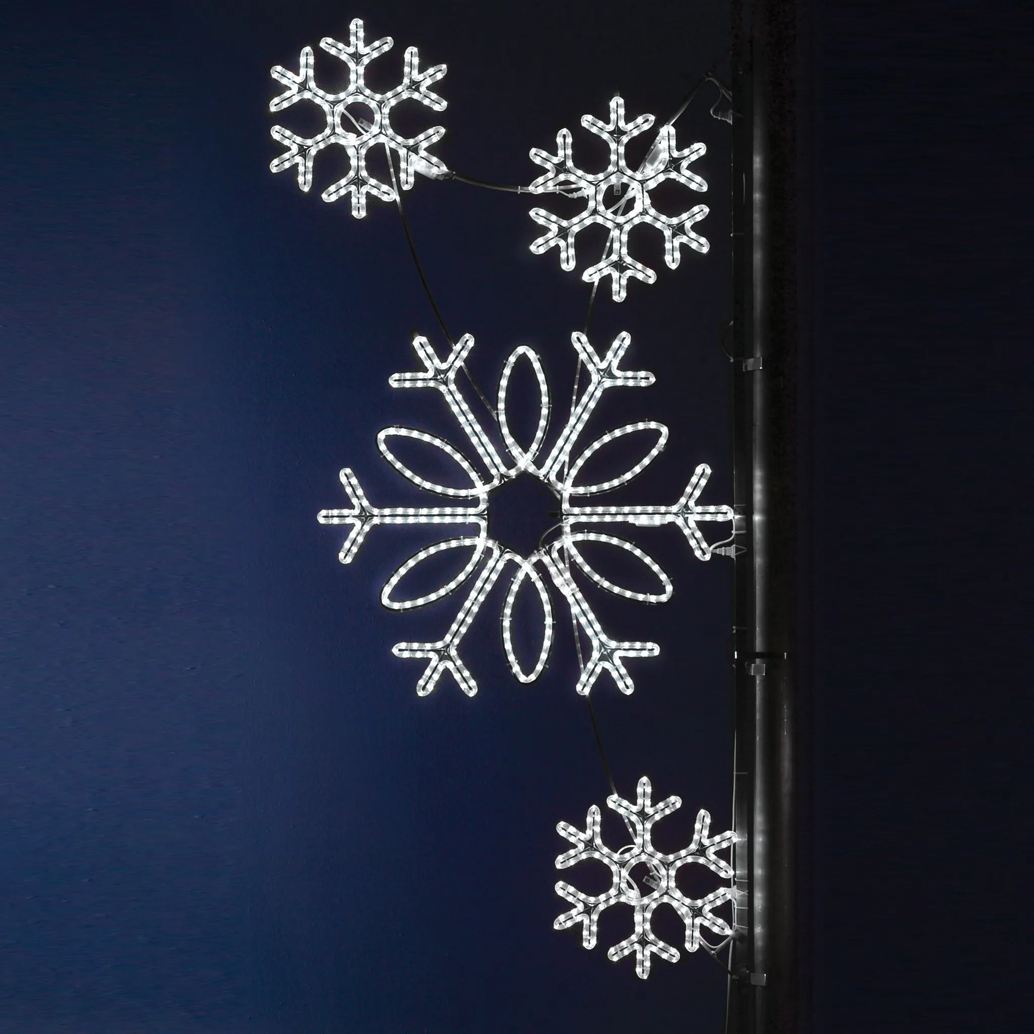 Pole Decoration - Snowflake Array